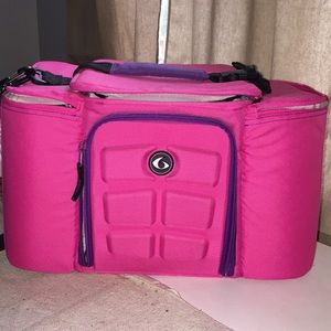 Six pack abs cooler/bag